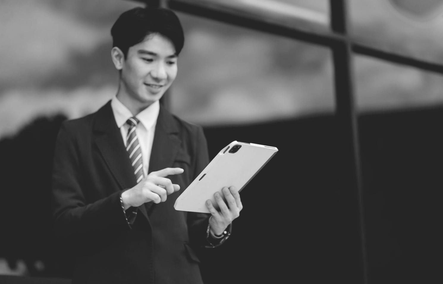 Parent and child discussing savings goals with piggy bank